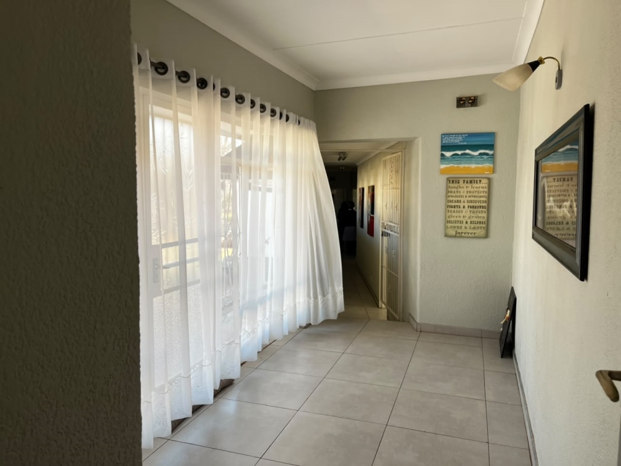 3 Bedroom Property for Sale in Flamwood North West